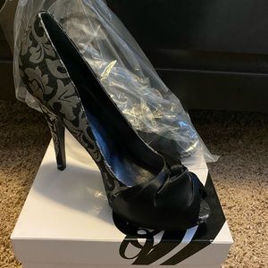 Nine West black and silver heels